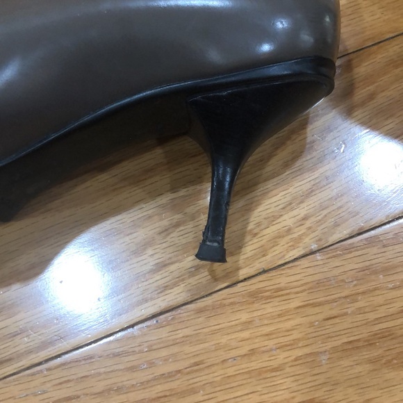 Prada shoes - Picture 3 of 9